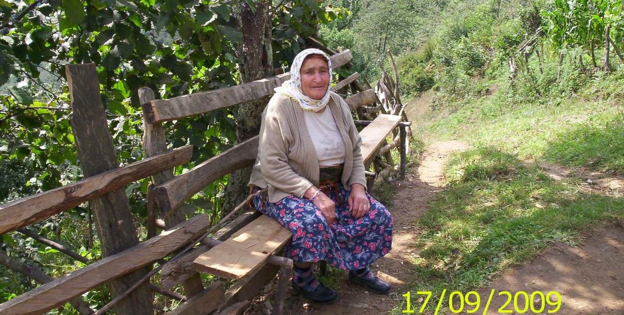 Emine Pirdal Vefat Etti